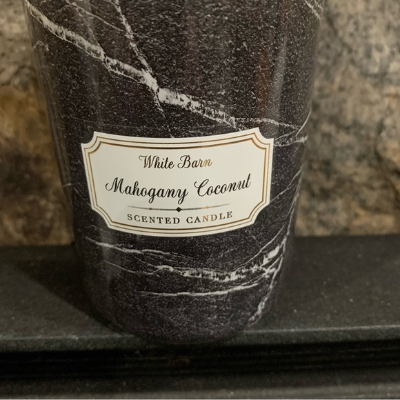 Bath & Body Works White Barn Mahogany Coconut Scented Candle 6.3 oz - Picture 2 of 5